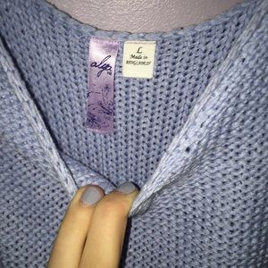 Francesca's Collections Tops - FRANCESCAS SWEATER!! brand new!! never worn! Francesca's Collections Tops - FRANCESCAS SWEATER!! brand new!! never worn!